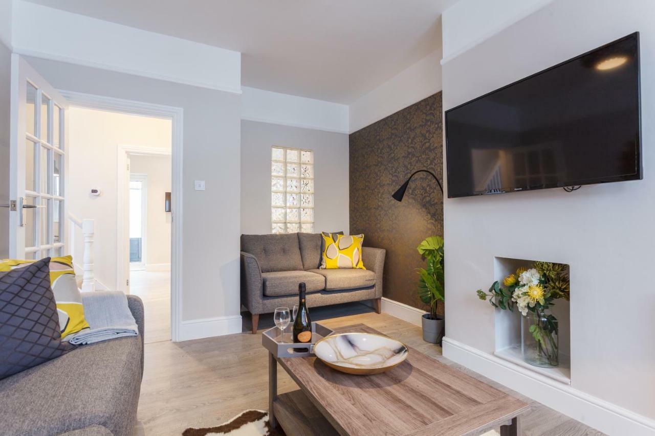 Stylish Town Centre House - 300Mbps, Parking & Sunny Decking Apartment Bournemouth Luaran gambar