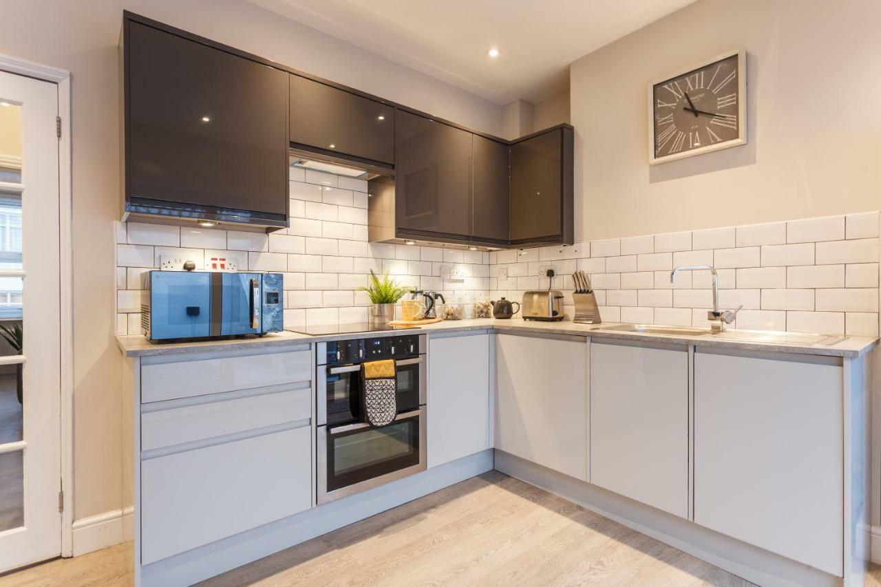 Stylish Town Centre House - 300Mbps, Parking & Sunny Decking Apartment Bournemouth Luaran gambar