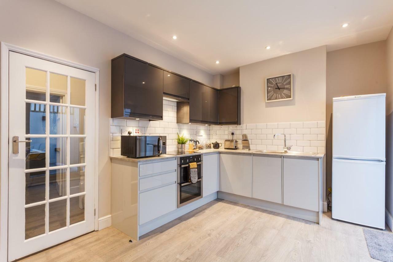 Stylish Town Centre House - 300Mbps, Parking & Sunny Decking Apartment Bournemouth Luaran gambar
