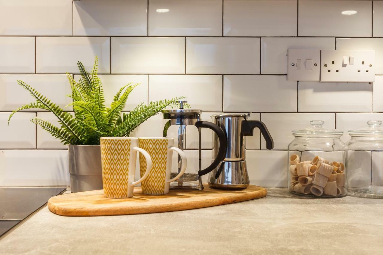 Stylish Town Centre House - 300Mbps, Parking & Sunny Decking Apartment Bournemouth Luaran gambar
