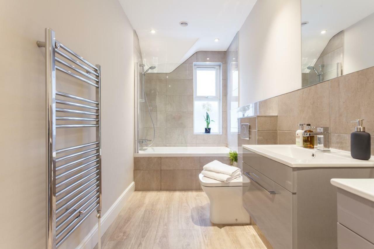 Stylish Town Centre House - 300Mbps, Parking & Sunny Decking Apartment Bournemouth Luaran gambar