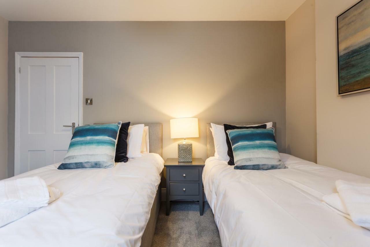 Stylish Town Centre House - 300Mbps, Parking & Sunny Decking Apartment Bournemouth Luaran gambar